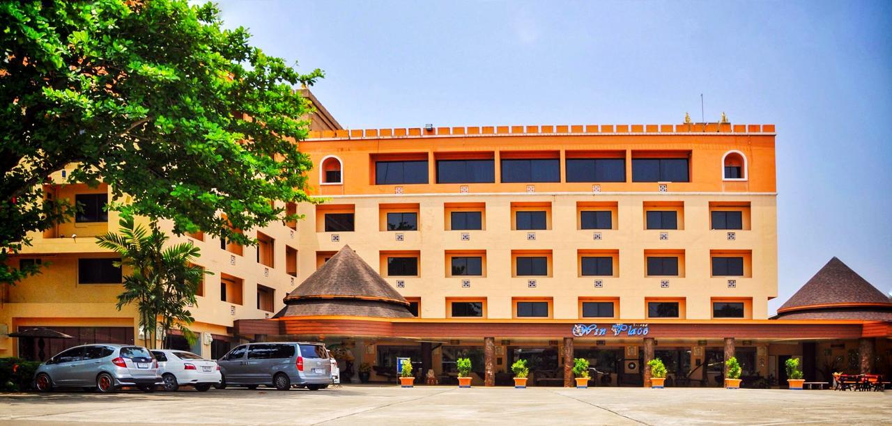 Win Place Hotel - Chiang Mai