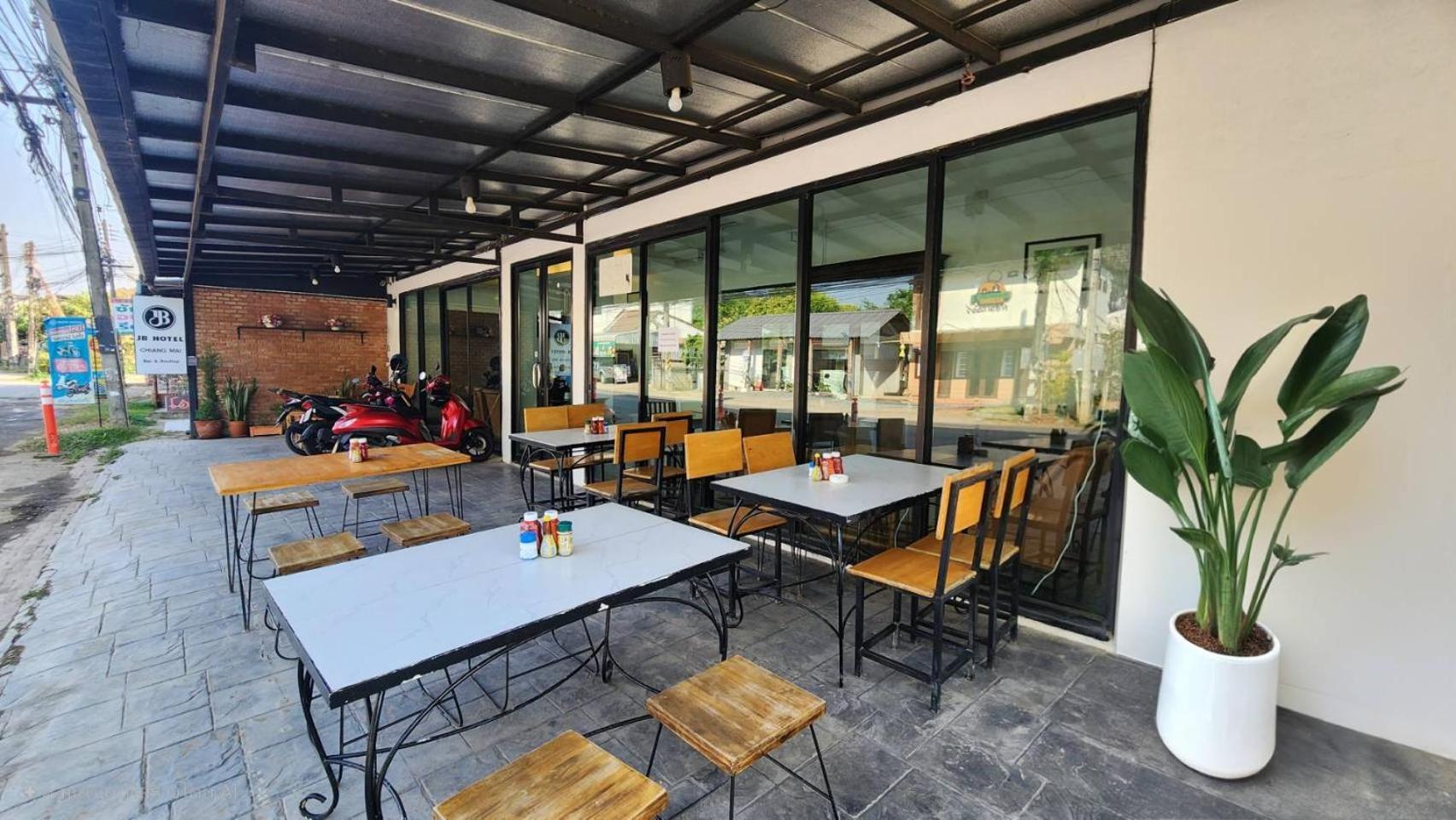 Jb Hotel - Chiang Mai