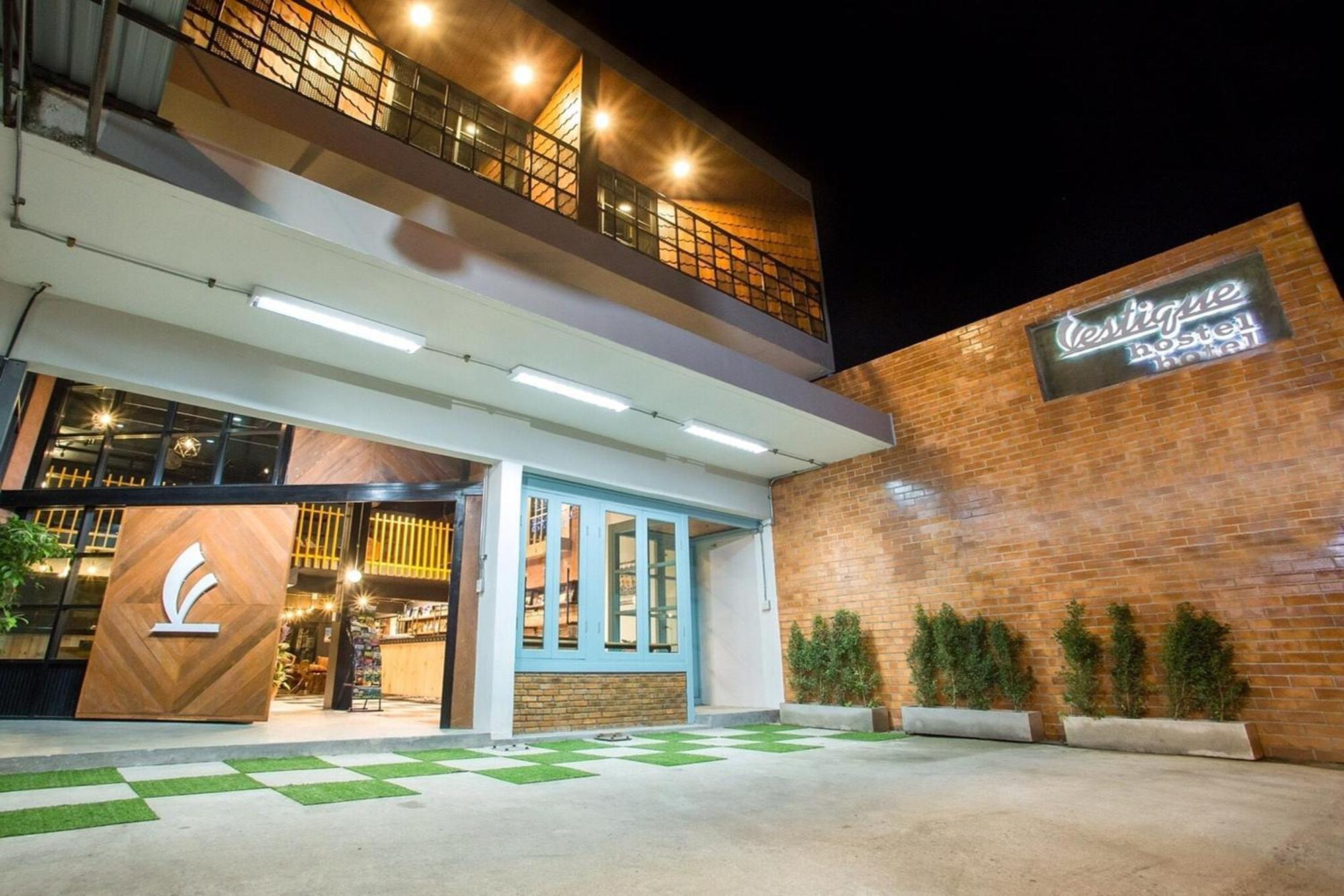 Koenji Guest House & Bar Chiang Mai