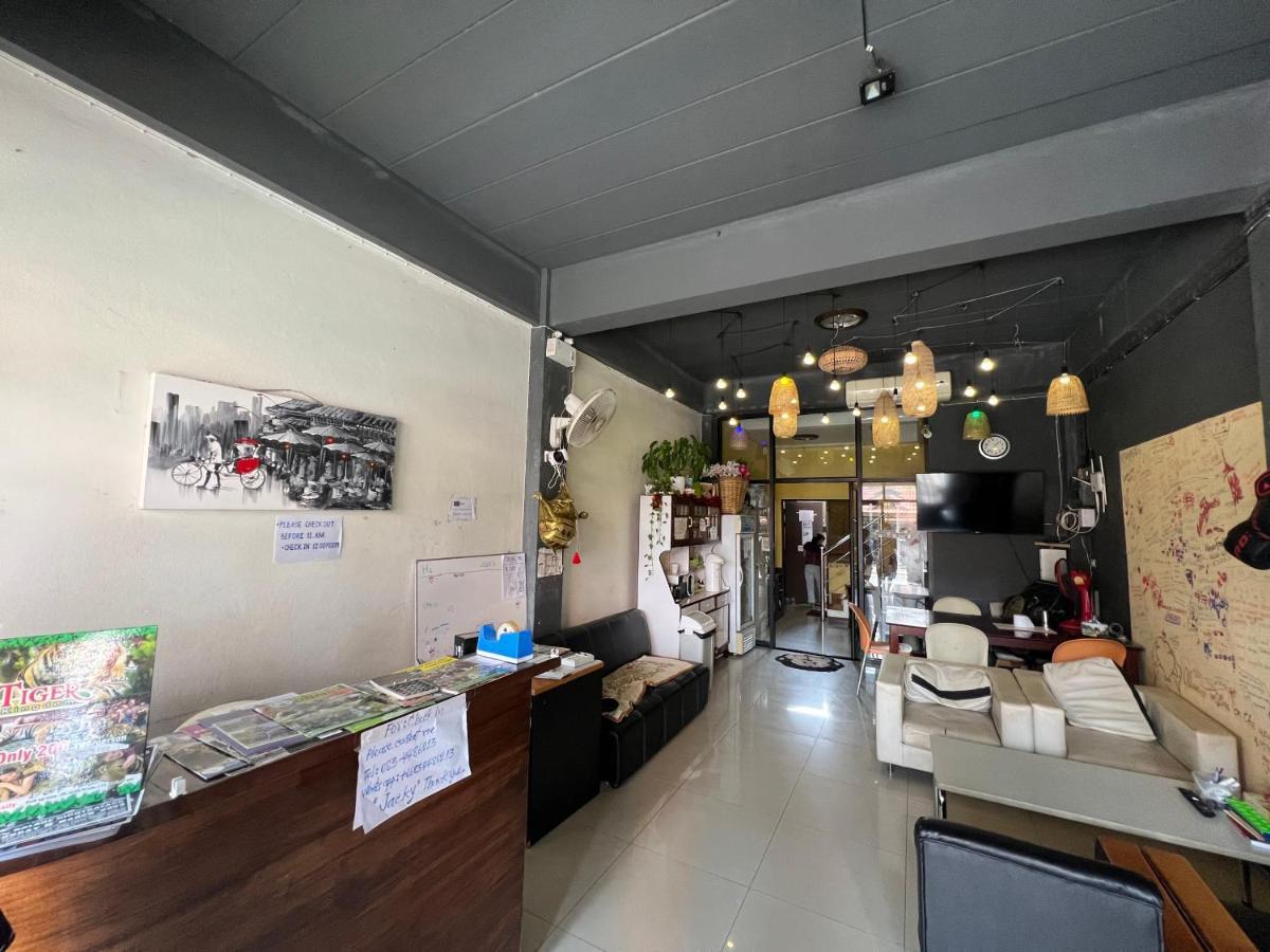Chiang Mai Happy House Hostel