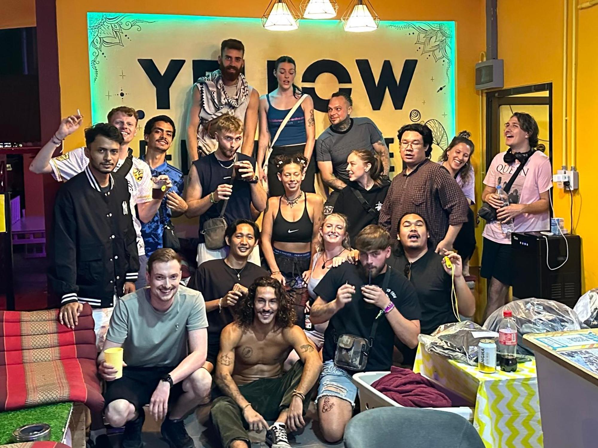 Yellow Fellow Hostel - Chiang Mai