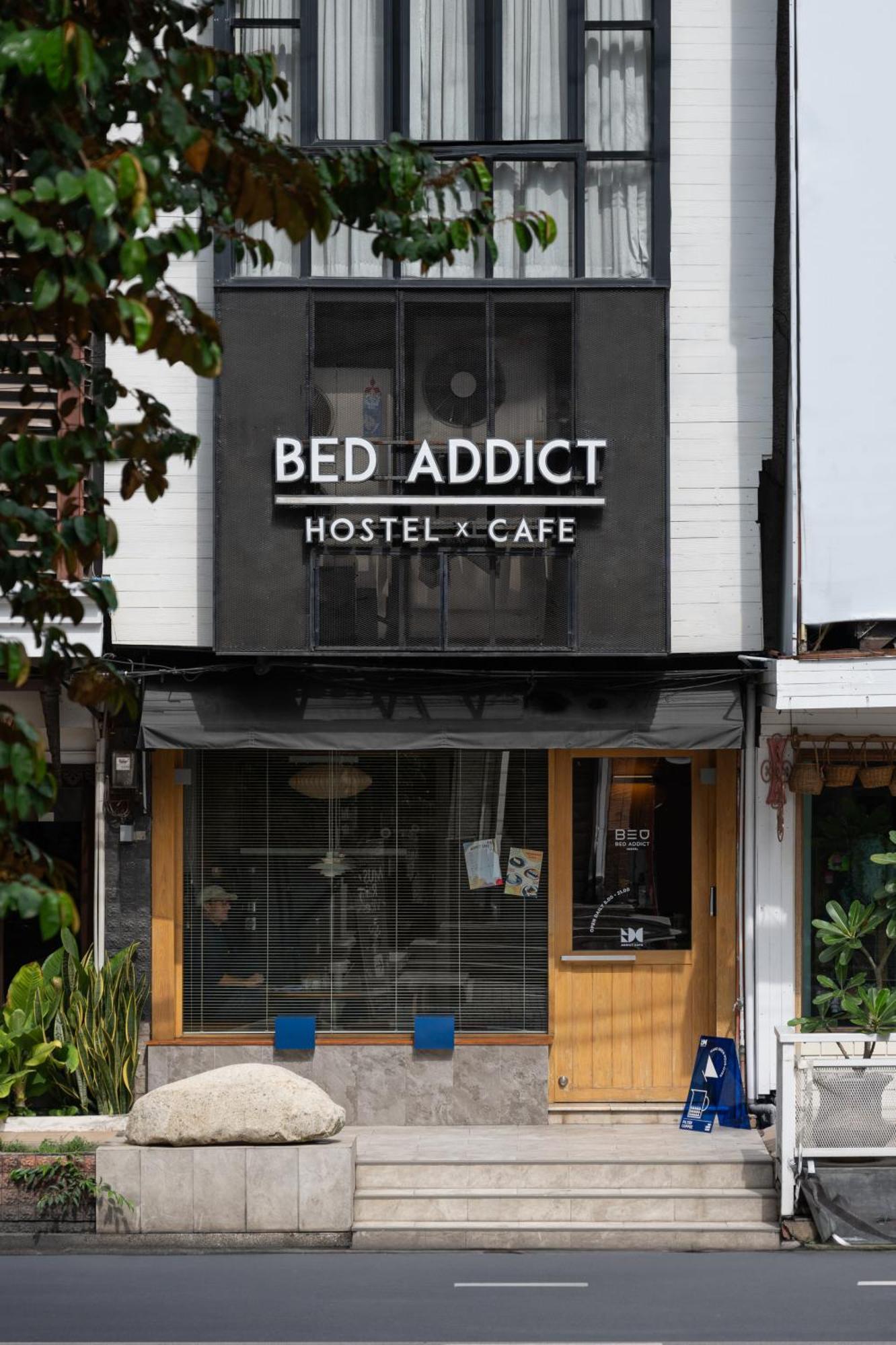 Bed Addict Hostel - Chiang Mai