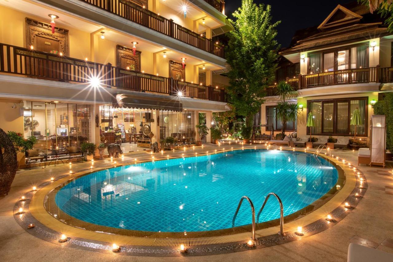 At Chiang Mai Hotel
